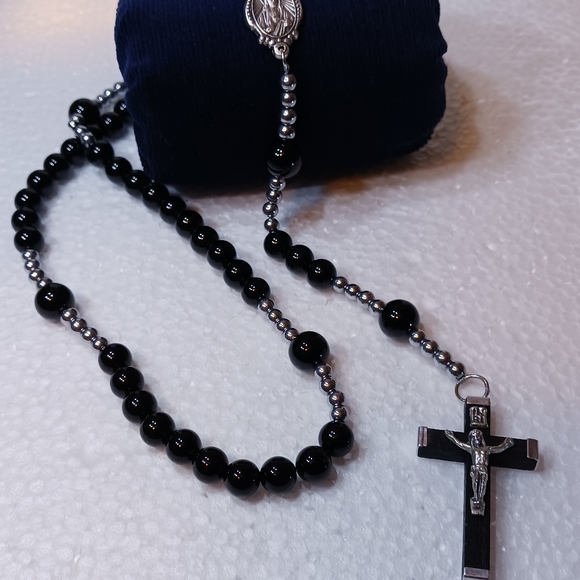 New, Beaded Rosary black and silver. 24 inch neck loop - Picture 2 of 7